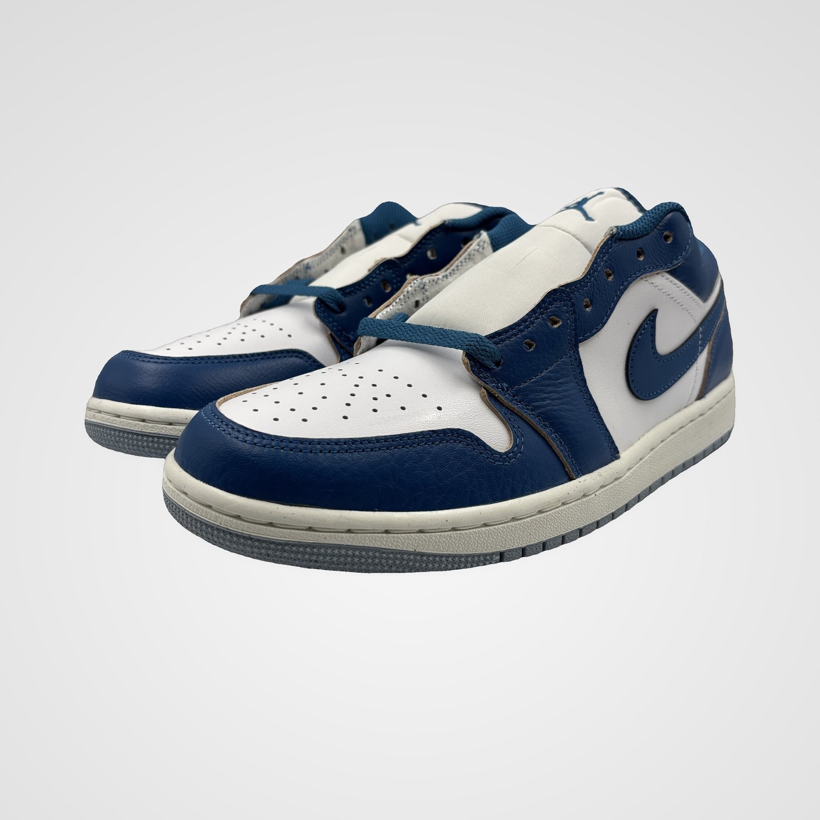 Air Jordan 1 Low Air Jordan 1 Low - Image 3