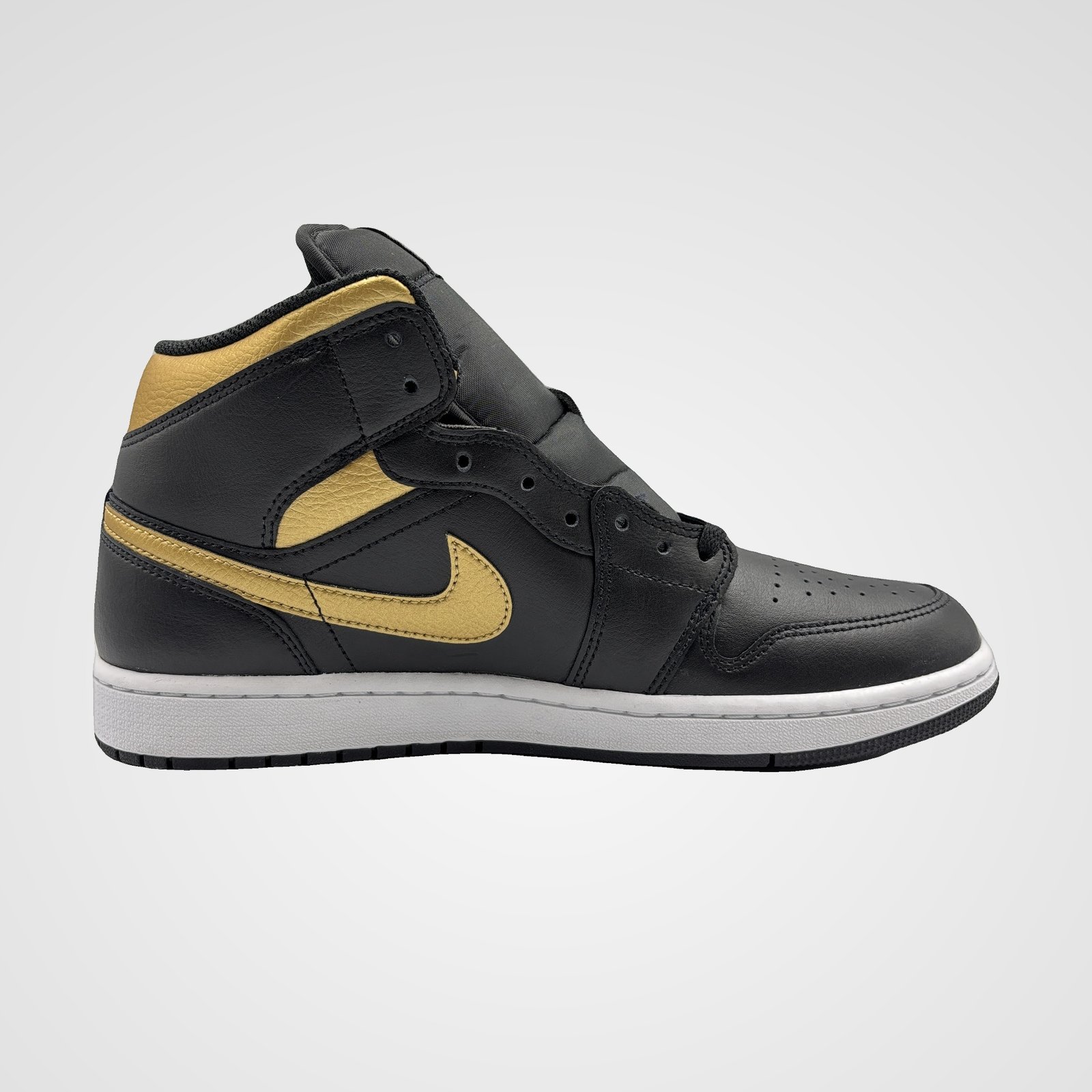 Air Jordan 1 Mid Air Jordan 1 Mid - Image 2