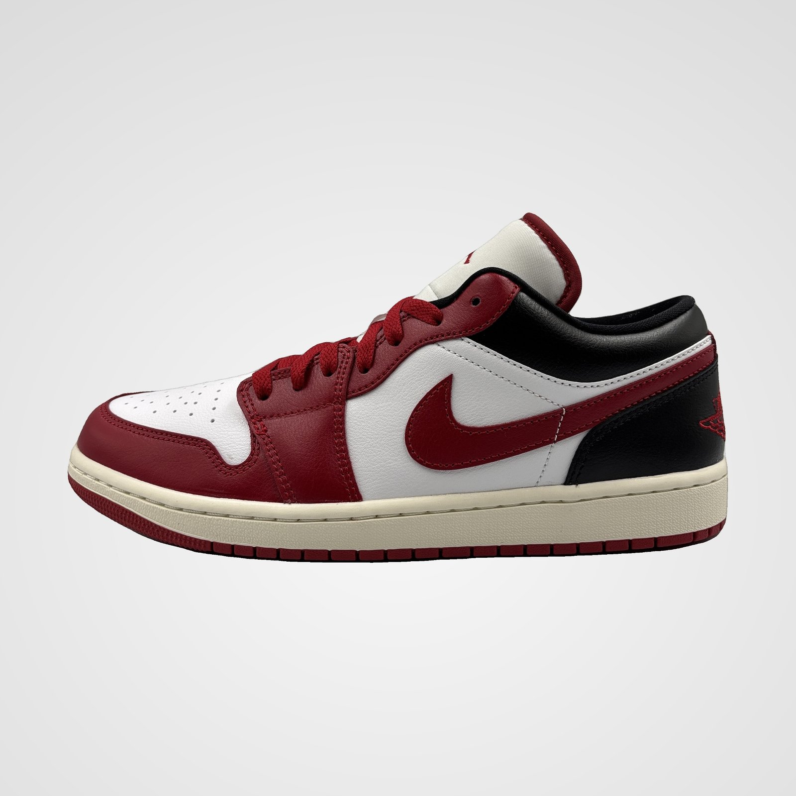 Air Jordan 1 Low "Bulls" Air Jordan 1 Low "Bulls"