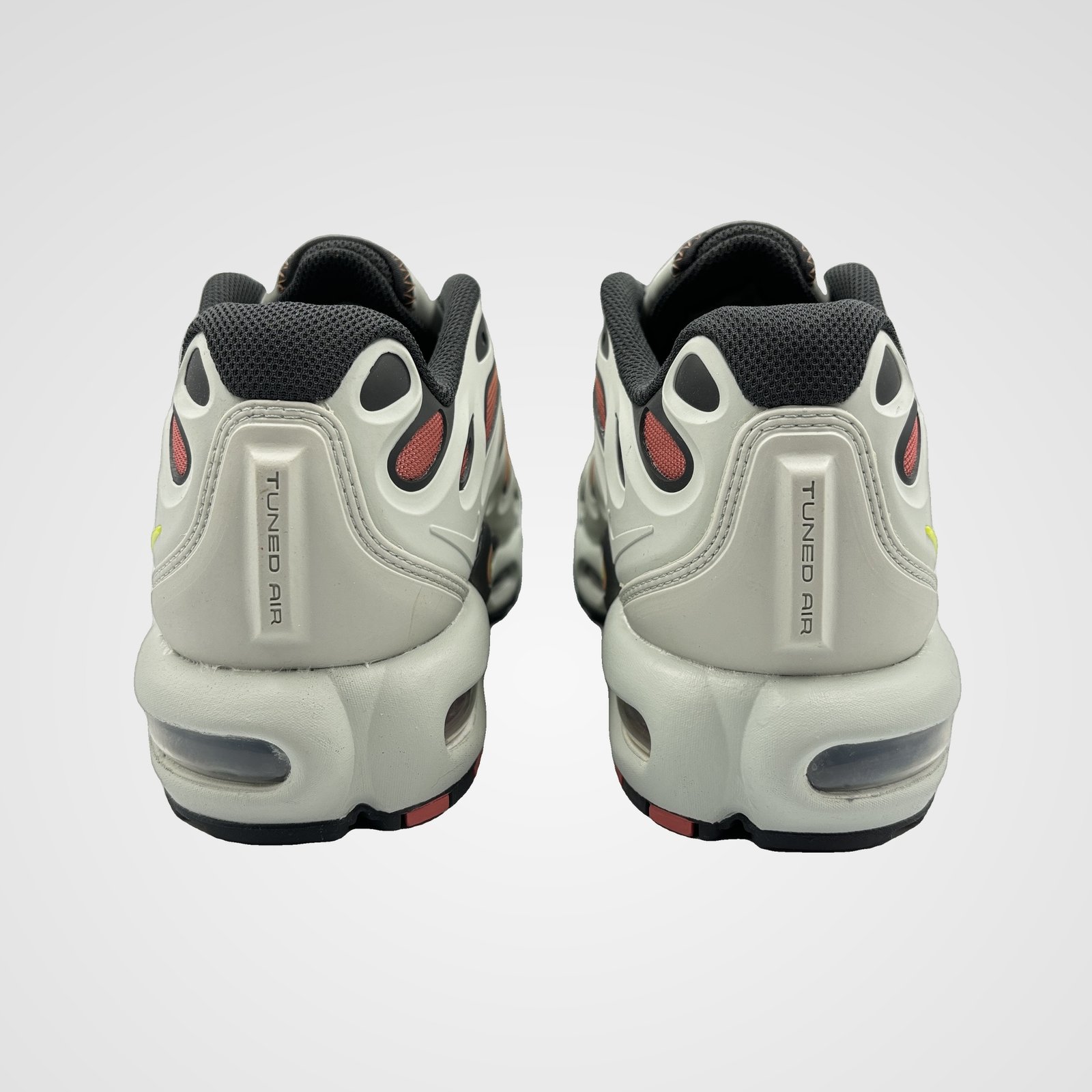Nike Air Max Plus Drift Nike Air Max Plus Drift - Image 4