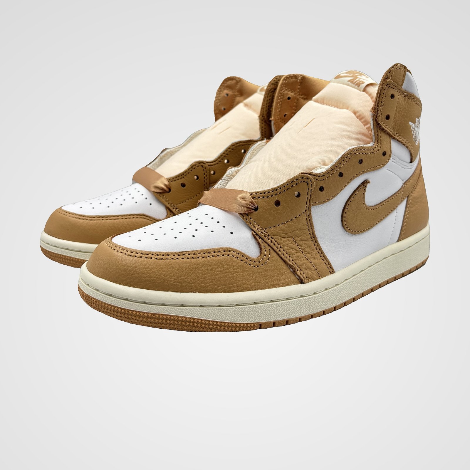 Air Jordan 1 High OG Air Jordan 1 High OG - Image 3
