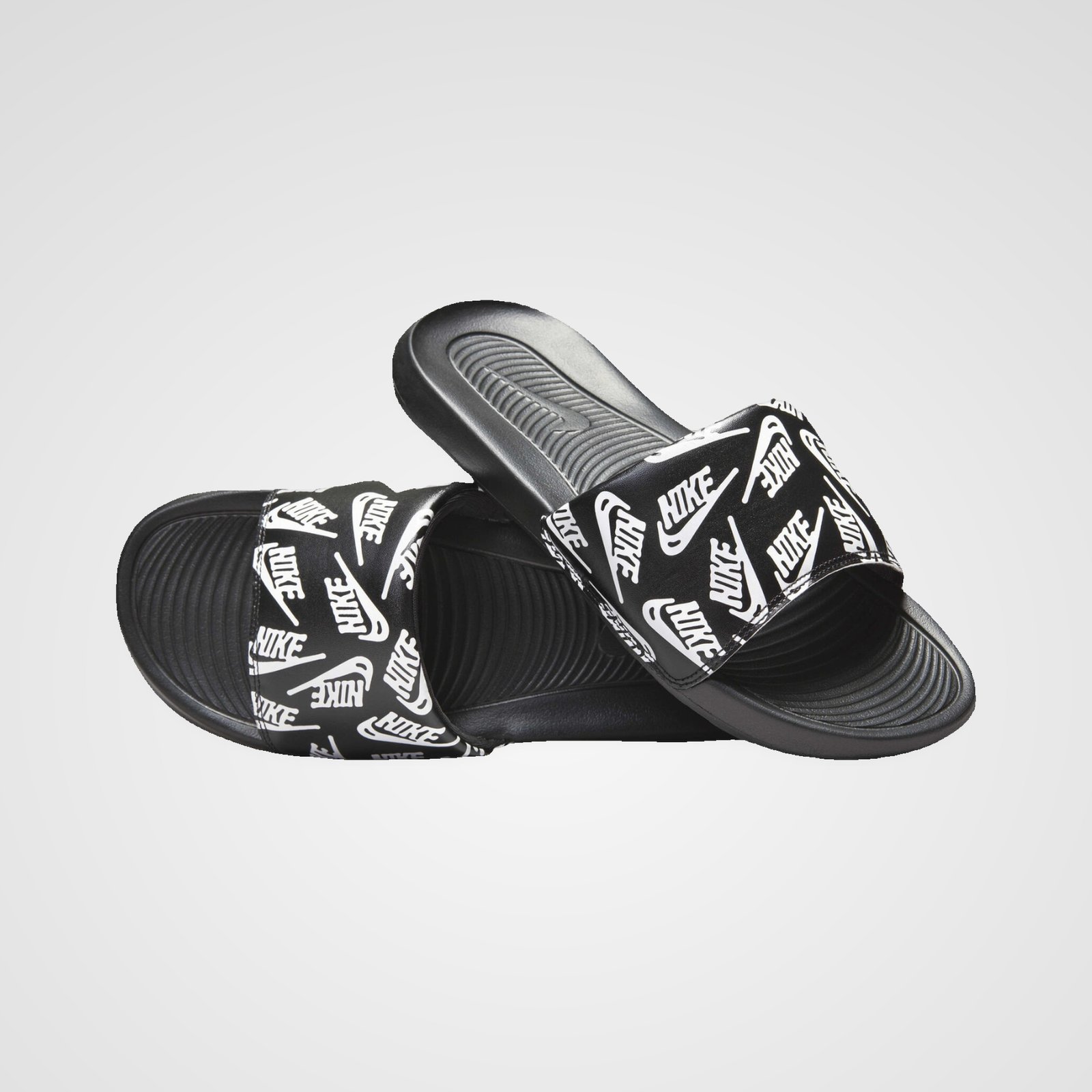 Nike Victori One Papucs Nike Victori One Papucs