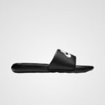 Nike Victori One Papucs - Image 3