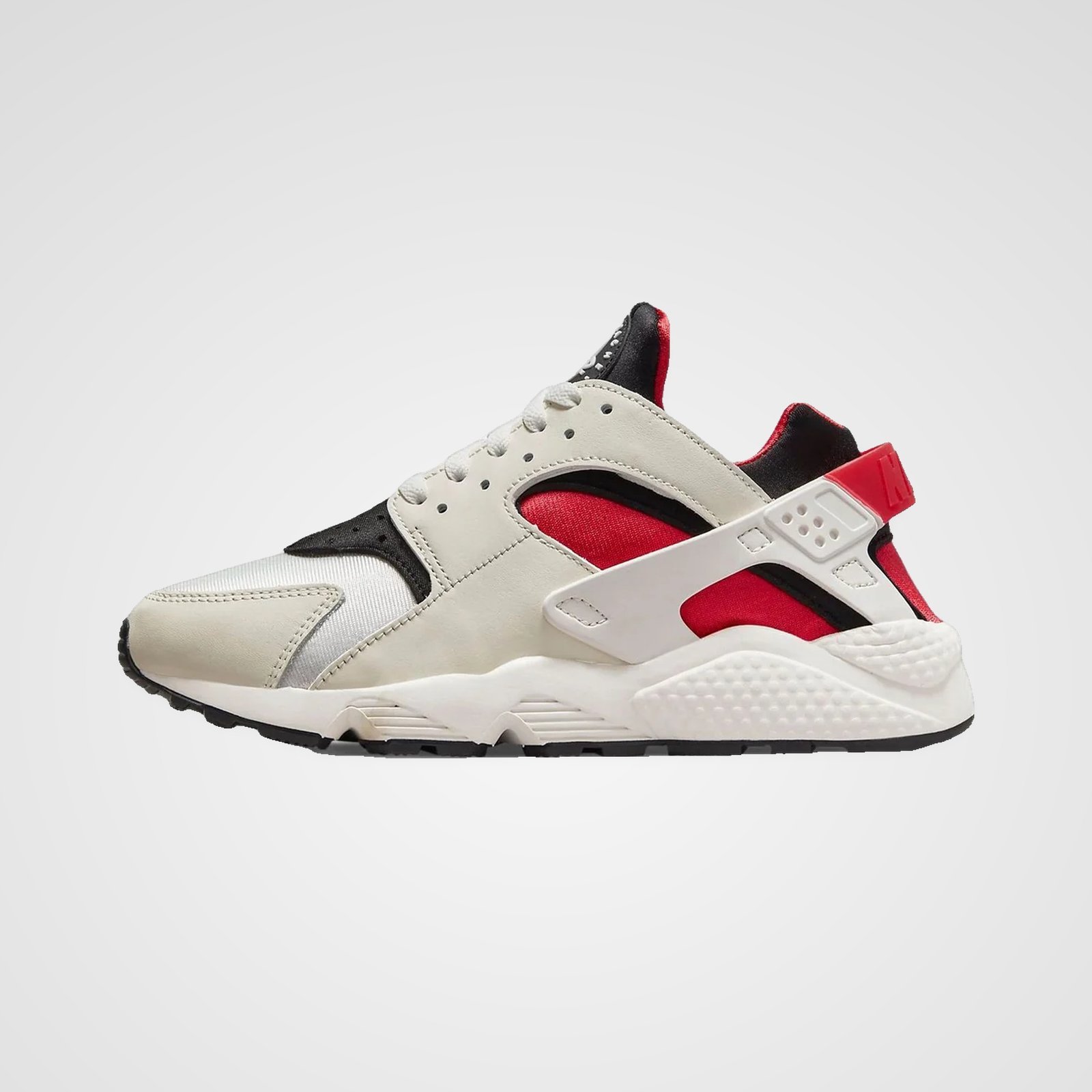 20260310_083858677_iOS.jpg Nike Air Huarache - Image 1