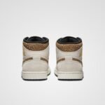 Air Jordan 1 Mid - Image 4