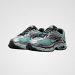 Nike Air Max Moto 2K - Image 2