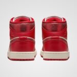Air Jordan 1 Mid - Image 4