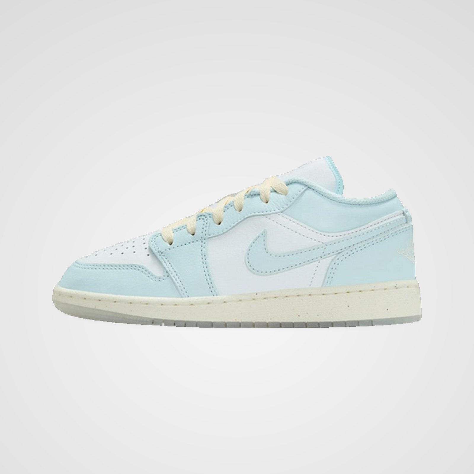 IMG_08672.jpg Air Jordan 1 Low GS - Image 1