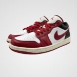 Air Jordan 1 Low "Bulls" - Image 3