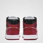 Air Jordan 1 Mid - Image 4