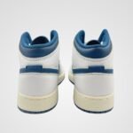 Air Jordan 1 Mid GS - Image 4