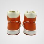 Air Jordan 1 Mid - Image 4