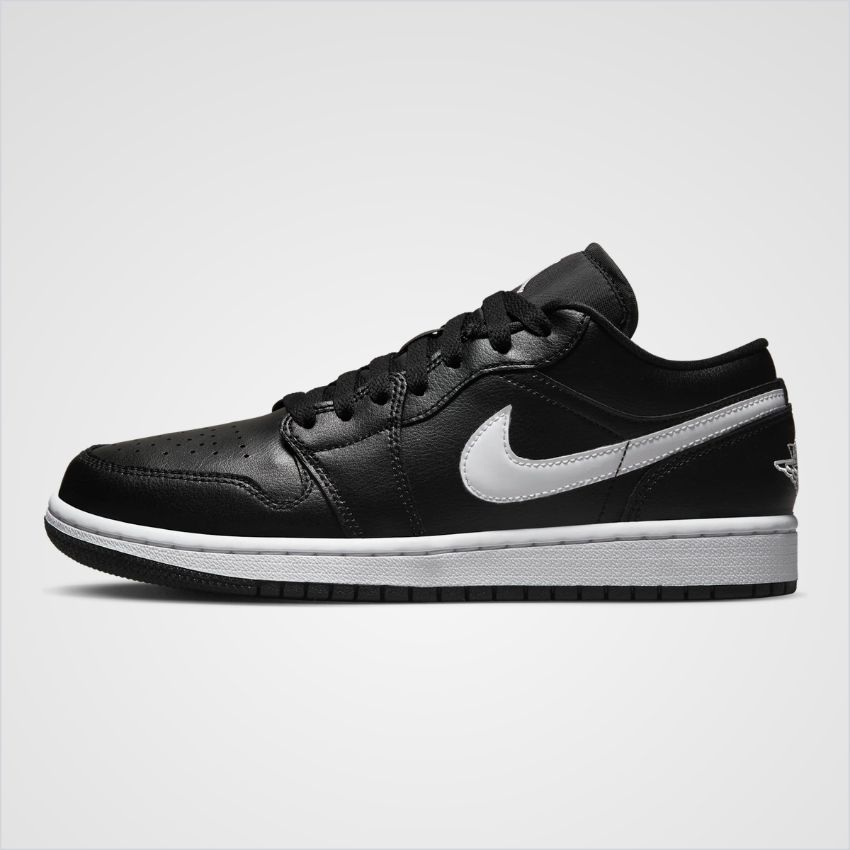 nk-dv0990-001-image-1.png Air Jordan 1 Low - Image 1