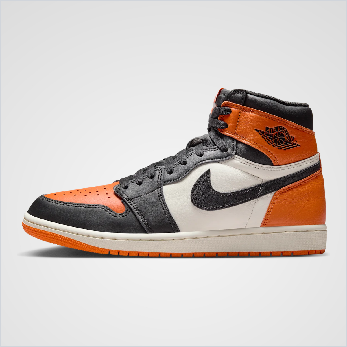nk-dz5485-008-image-1.png Air Jordan 1 Retro High OG - Image 1